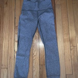 Train Times 7/8 lululemon pant. Grey and black